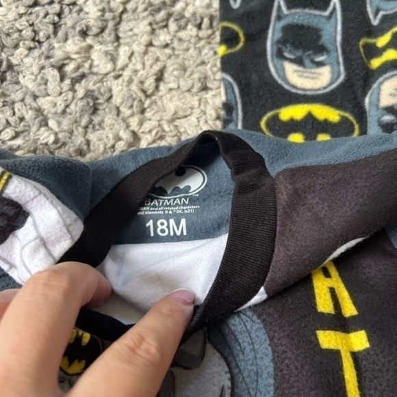 Batman pjs - Picture 4 of 7